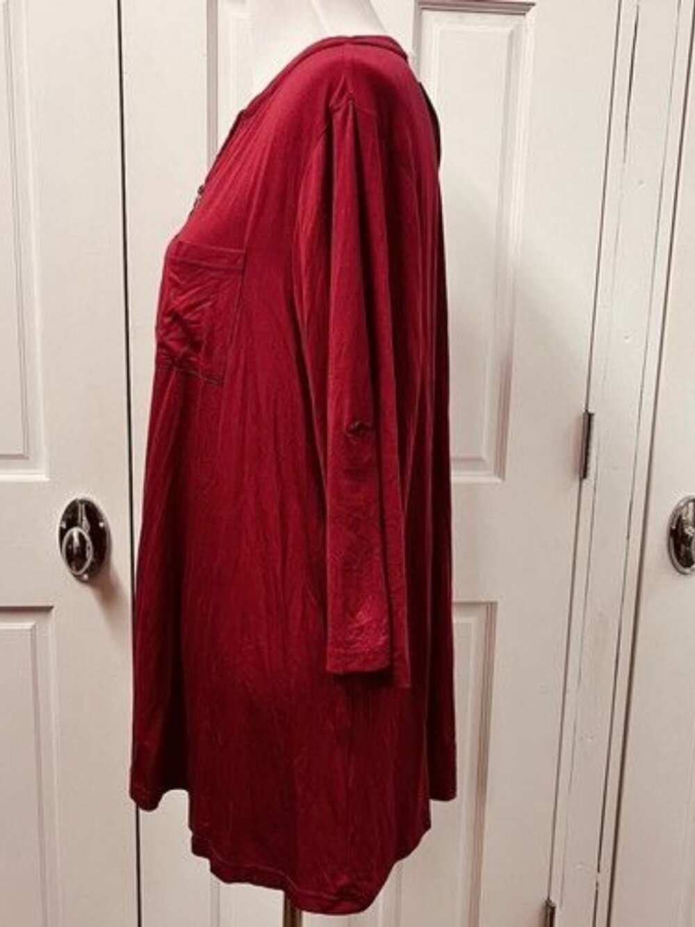 Bloomchic T-Shirt Top 2X (18) Cranberry Red 3/4 Roll Tab Sleeve Zip V-Neck Front - Picture 7 of 10